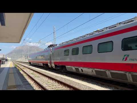Frecciargento in transito a Praia a mare