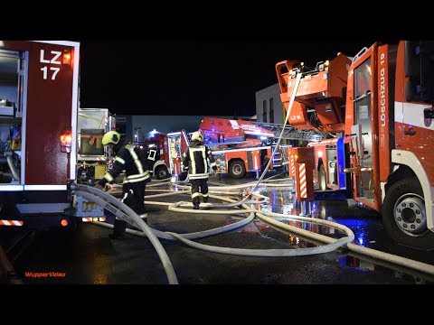 Großbrand in Neuss-Grimlinghausen: Mehr als 150 Einsatzkräfte im Einsatz | 15.02.2019