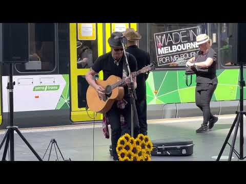 Chris Cheney - West End Riot (acoustic)