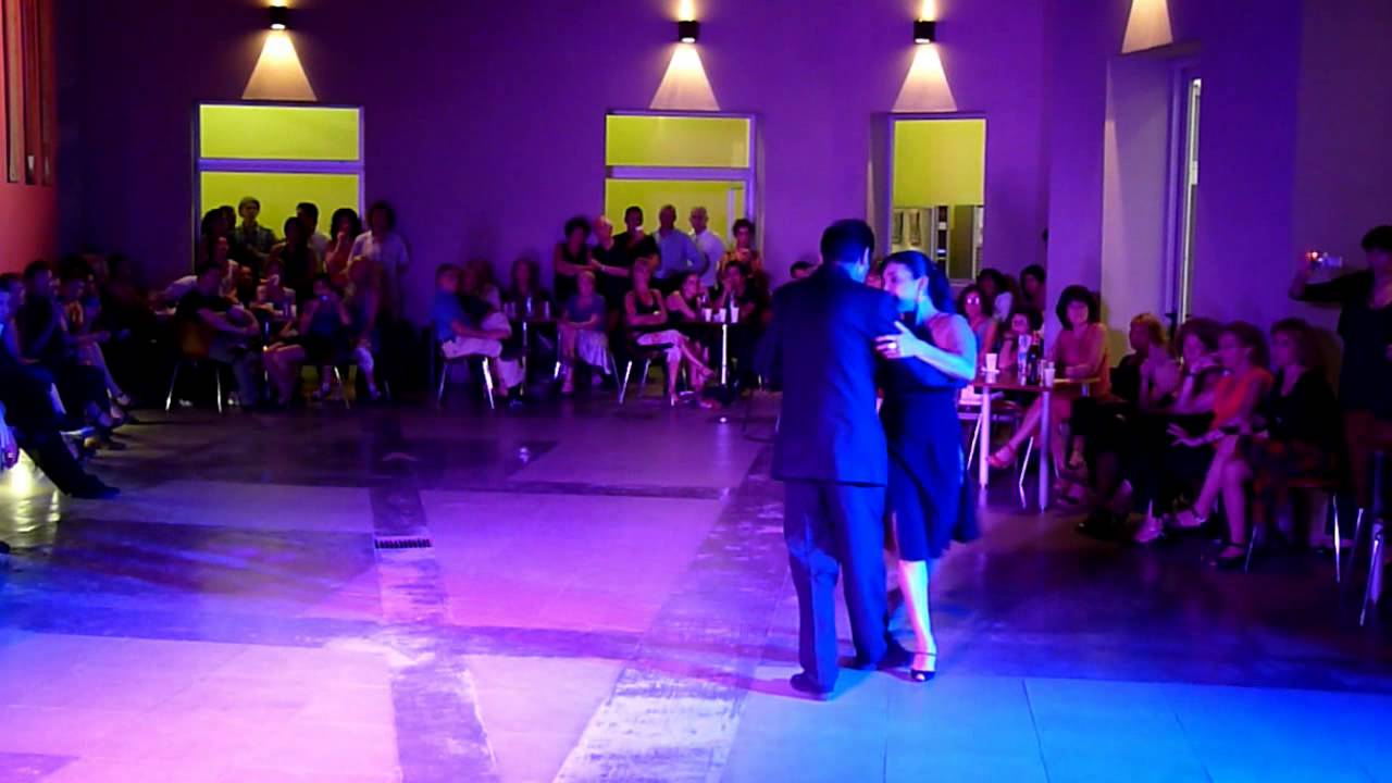 1 Milonga del Patio presenta a  Stella Baez y Ernesto Balmaceda "Tú...El Cielo Y Tú"