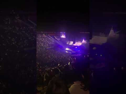 Celine Dion concert titanic 💗