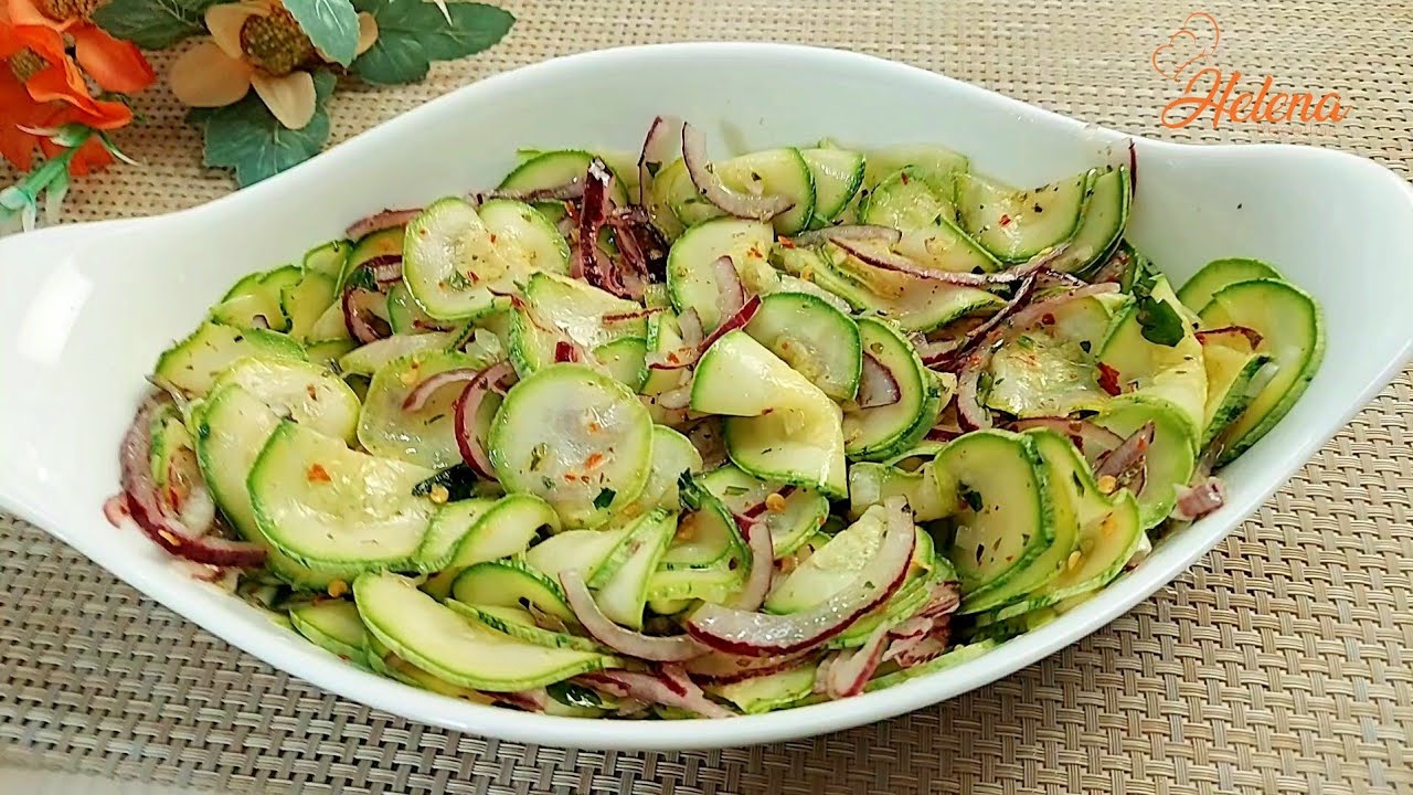 COMO FAZER SALADA DE ABOBRINHA - SIMPLES PORÉM ESPECIAL - Helena Receitas