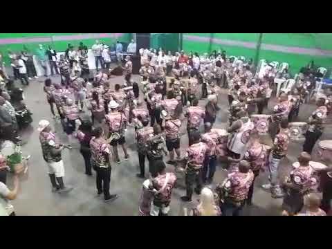 Lins Imperial - Bateria A Verdadeira Furiosa sob o comando do Mestre Átila.