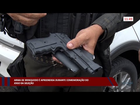 Arma de brinquedo é apreendida durante comemoração do jogo da seleção 29 11 2022