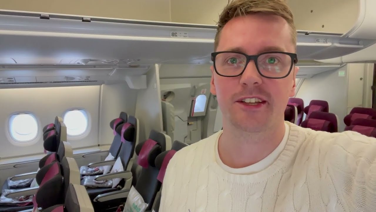 Qatar Airways Premium Lounge thumbnail