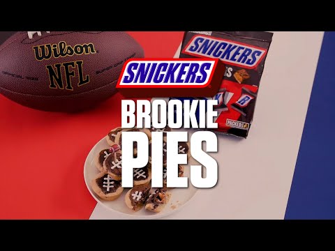 SNICKERS Football Brookie Pies