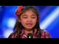 9 year old girl surprises singing "Rise up" in America's Got Talent.