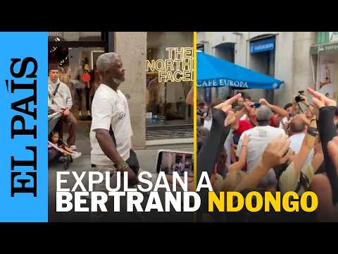 El agitador ultra Bertrand Ndongo, expulsado de Sol por los manifestantes | EL PAÍS