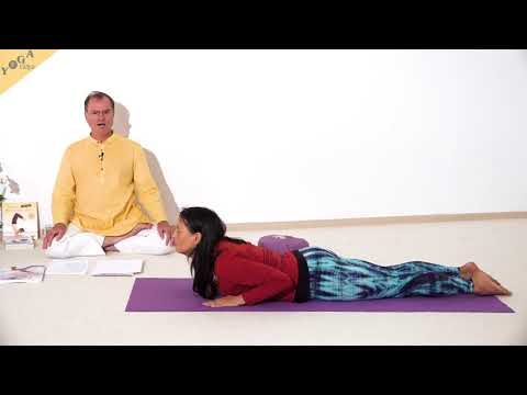 Kobra mit großer Khechari Mudra - Yoga Asana Lexikon