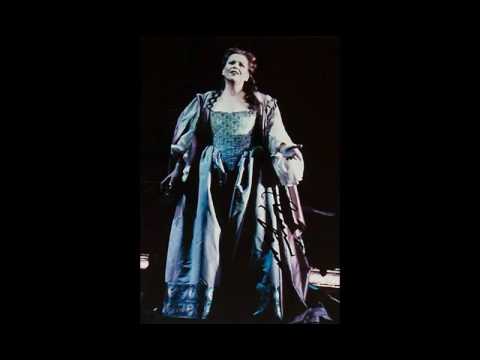 Renée Fleming astonishing Il Pirata Finale LIVE Paris (2002) Col Sorriso... Oh Sole