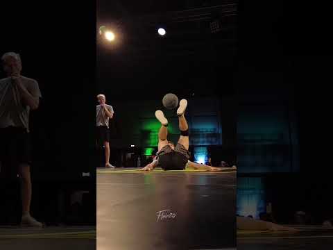 Cold as ice 🥶🧊 @gabriel.parke #flair20 #flair20tv #freestylefootball #footballfreestyle #shorts