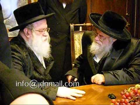 Toldos Aharon Rebbe visits Munkatcher Rebbe - Cheshvan 5771