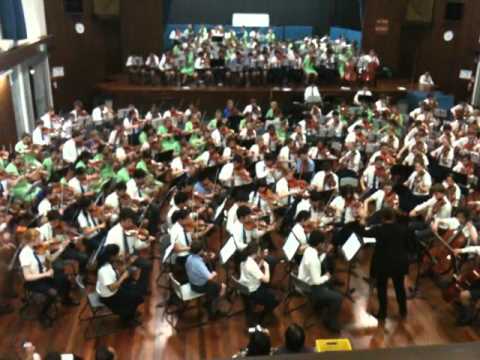 Grammar Fest 2011 Viva La Vida   Coldplay arr  Moore, conducted by Loreta Fin