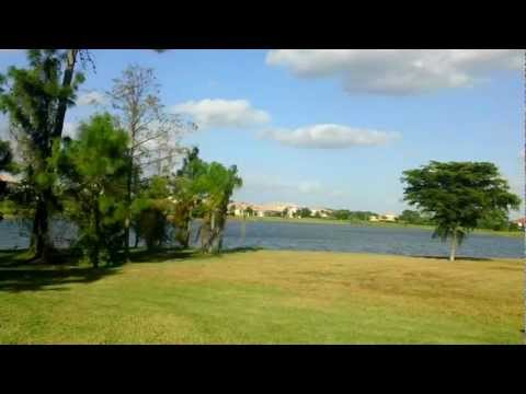 Luxurious House in Stoneybrook at Gateway! Many Upgrades! Lake, Pool!