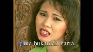 Download lagu Ria Rezty Fauzy - Sepatu Dari Kulit Rusa mp3