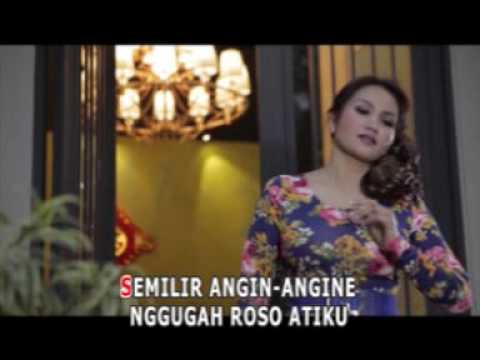 Titin Jayanti "Pesisir Laut"