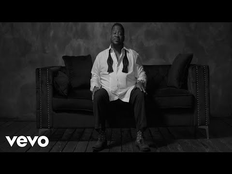 LeVelle - Right Here (Official Music Video)