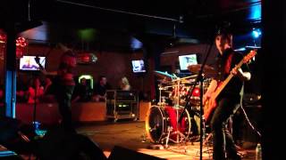 Divot - "Ojo Del Avion" (Live @ Three Kings 5/18/12)