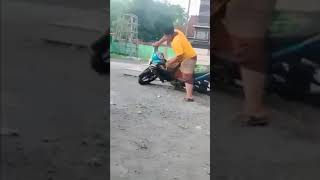 Download lagu meletre asek mp3 Download lagu meletre asek mp3