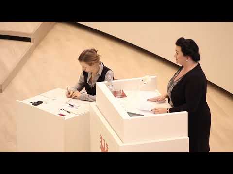 Birgit Bessin spricht zu sozialem Wohnungsbau und Zweckentfremdung von Wohnungen als Ferienwohnungen