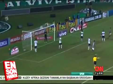 Alex De Souza Coritiba'da 400  golünü attı