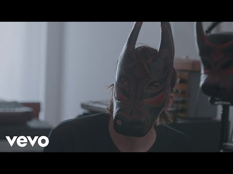 Lambert, Ólafur Arnalds - Introducing Lambert — Back To The Sky