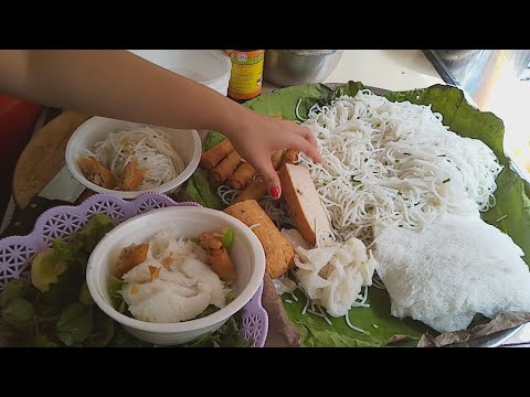 Breakfast And Fresh Food In Phnom Penh Market - Art Of Living In Cambodian Market -Amazing Food Tour