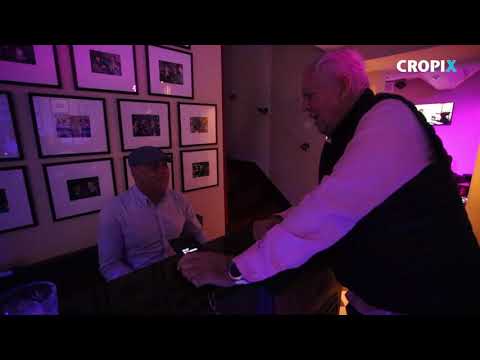 Josip Radeljak Dikan pjeva u obnovljenom kaficu Safari