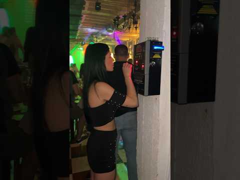 ALKOTESTIRANJE ZA DEVOJKE 🍾 #alkotest #radamanojlovic #ananikolic #kafanskikviz #zurka #party