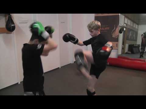 2017-12-10 Sprungkick und Blocktraining unserer Junioren - Sugambrer Fightclub