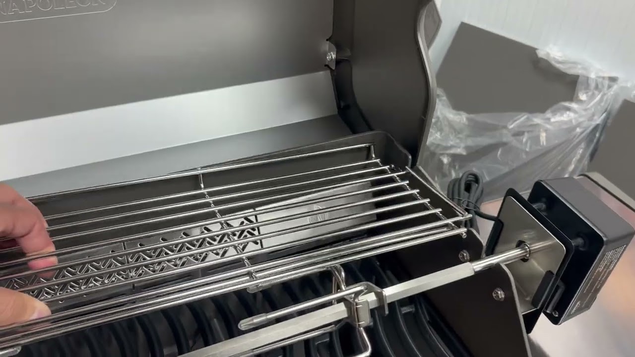 גריל גז נפוליאון Napoleon Rogue PRO-S 425 RSIB שחור