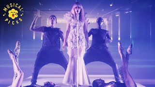 Jem’s Glam Rock Solo: “The Way I Was” | Jem and the Holograms (2015)