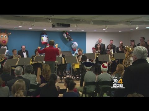 Boston Pops Spread Holiday Cheer At Children's Hospital
