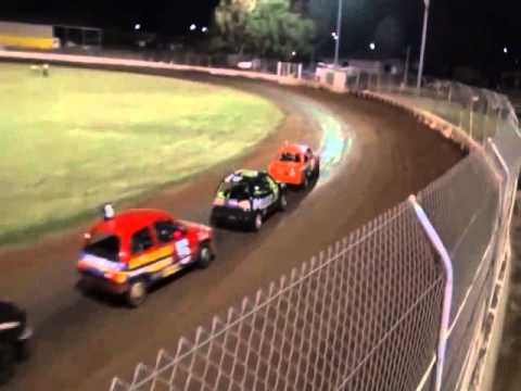 Junior Sedans  QLD Title - B-Main - Lockyer Valley Speedway - 7/2/2015