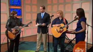 A Chat With &#39;Indigo Girls&#39;