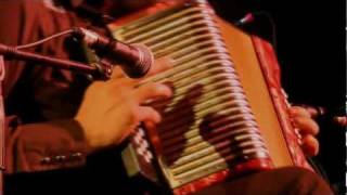 El Revuelto y La Cumbia Valledupar - Very Be Careful en vivo en Bogotá