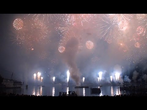 Genève - Grand feu pyromélodique des Fêtes de Genève 2014 (1/3)