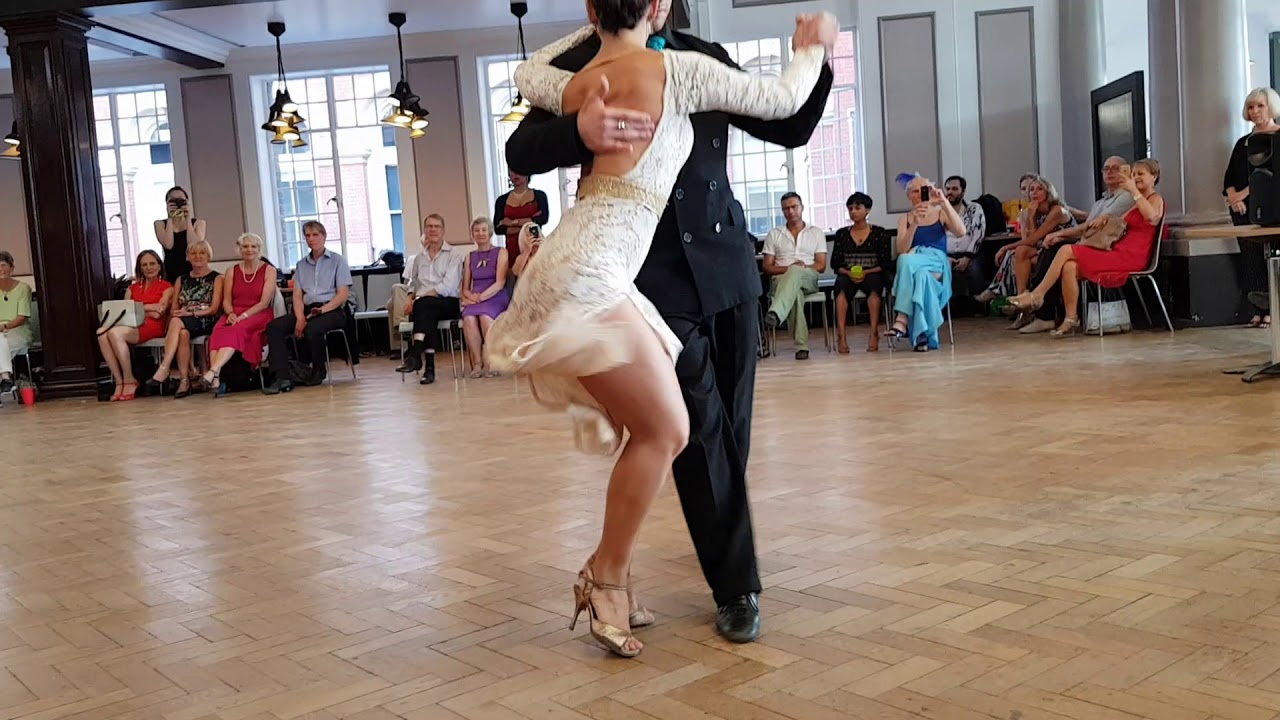 Csongor Kicsi & Laisa Souza, London UK, Tango on the Thames, 24.06.2018 2/4