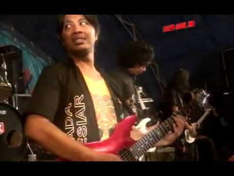 Nada Pesiar Bimo Mahesa & Meg McCoy Dinding kaca