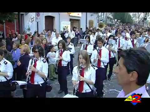 Italia 2 - 09/06/2010 - In tanti domenica alla consueta processione del Corpus Domini