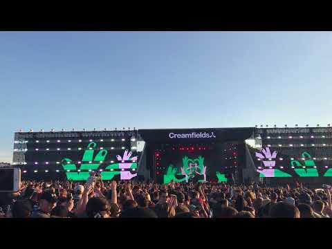 Oliver heldens dropping Sweet Disposition (Axwell & Dirty South Remix) at cream fields 2017