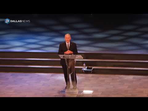 Lt. Col. Oliver North speaks at Fellowship Church