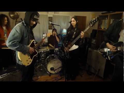 Psychic Ills - "Mind Daze" (Violitionist Session)