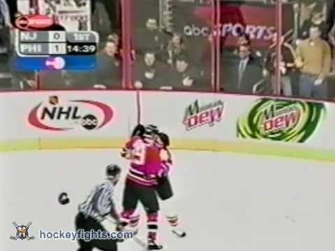 Jim McKenzie vs Luke Richardson Mar 10, 2001