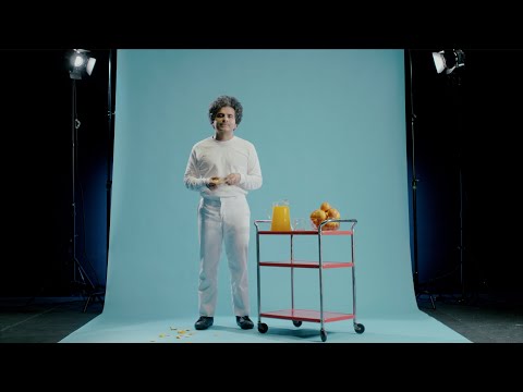 Helado Negro - 'La Naranja' (Official Video)