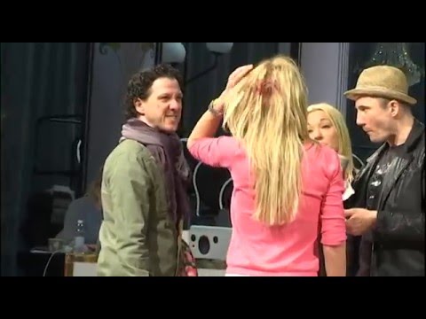 Här dansar Linda Lindorff – med blodigt bakhuvud