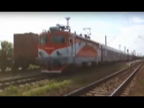 Trenul IC554 Suceava Nord - Bucuresti Nord pleaca din Suceava pe langa trenul regal - 11.05.2008