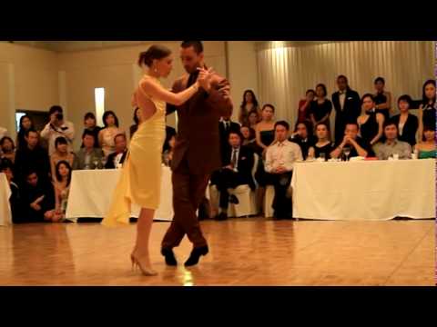  Andrea Misse  and  Javier Rodriguez  are  dancing  to  the  tango  "  De Floreo  "