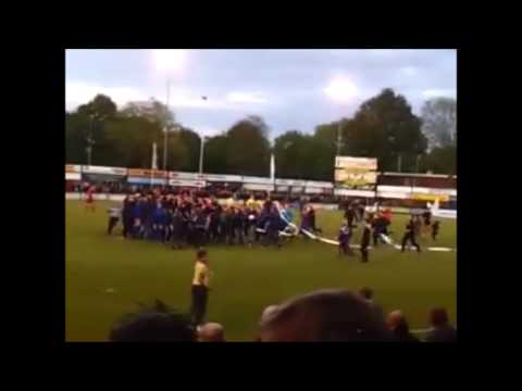 Vroomshoopse Boys Kampioen 2eklasseH 2013/2014 De ontlading tijdens het eindsignaal