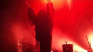 Yelle - S&#39;eteint Le Soleil